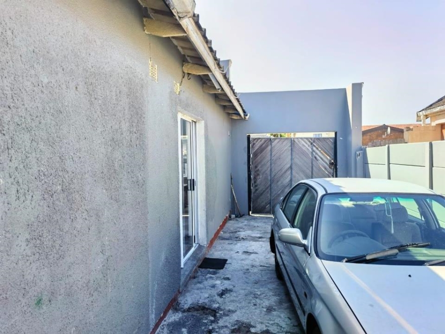 3 Bedroom Property for Sale in Lotus River Western Cape